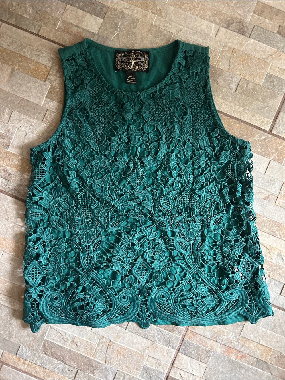 James Coviello Green Crochet Lace Shell Top XS Fairy Y2K Sleeveless Floral Boho